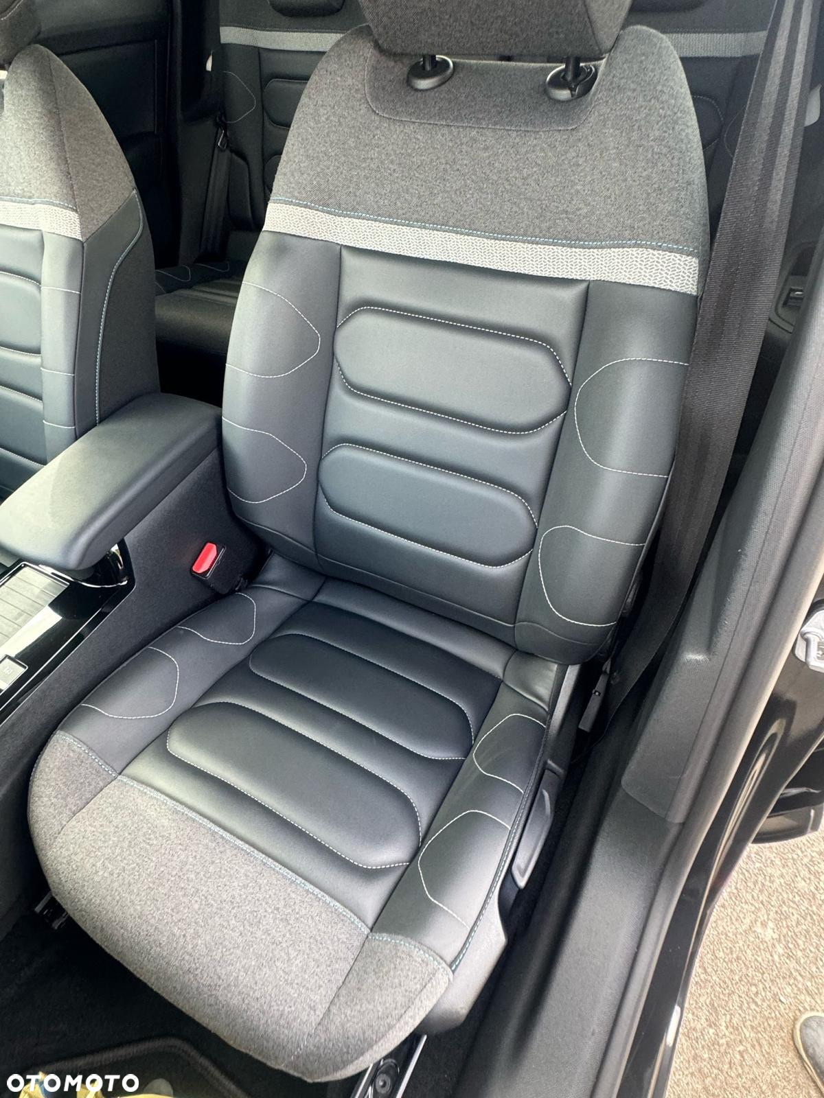 Citroën C4 BlueHDi 130 Stop&Start EAT8 SHINE - 17