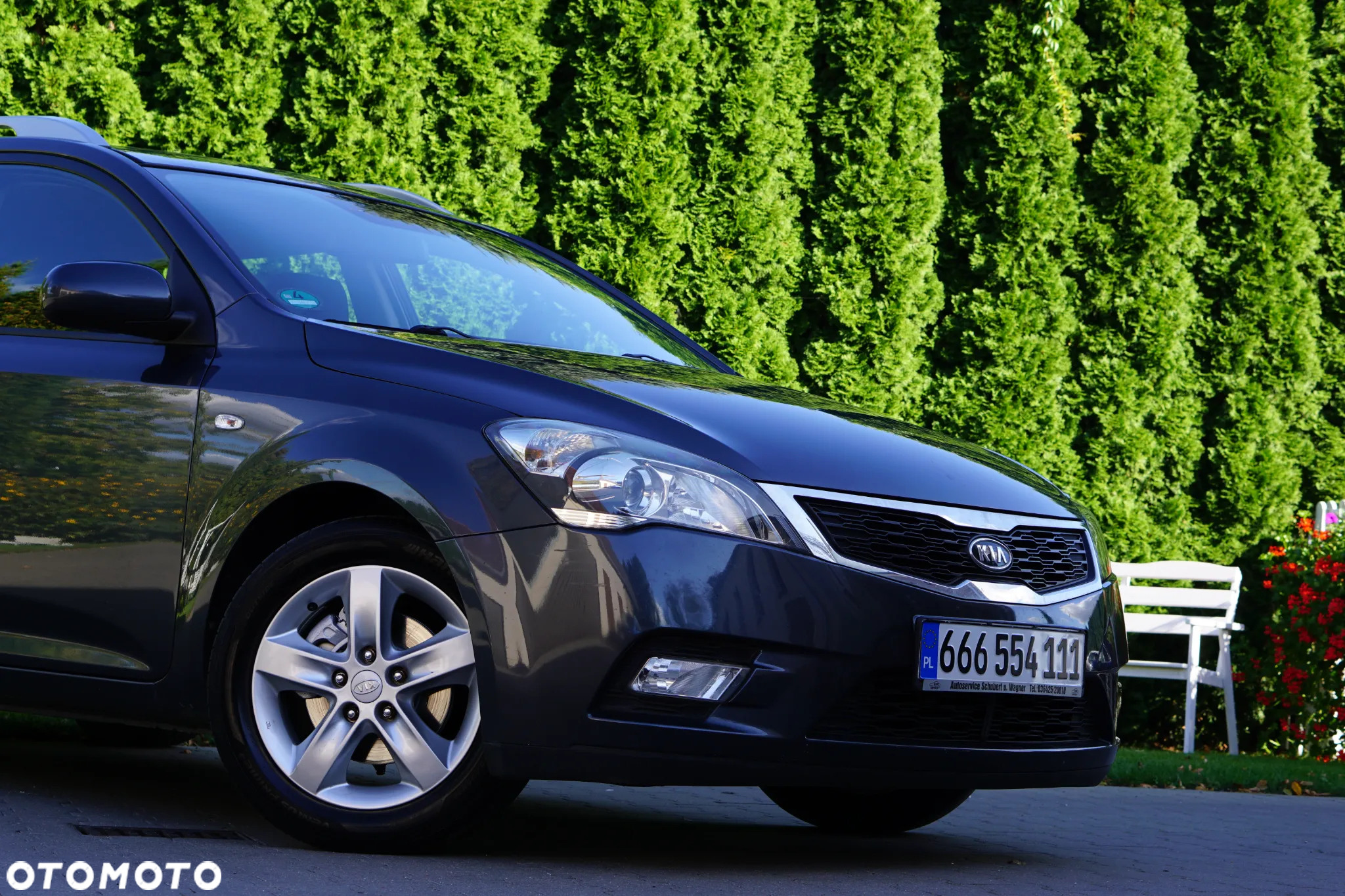 Kia Ceed - 8