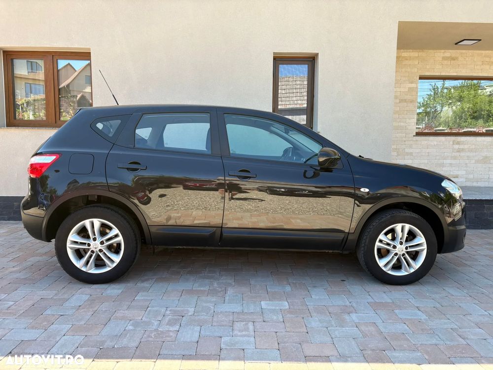 Nissan Qashqai - 2