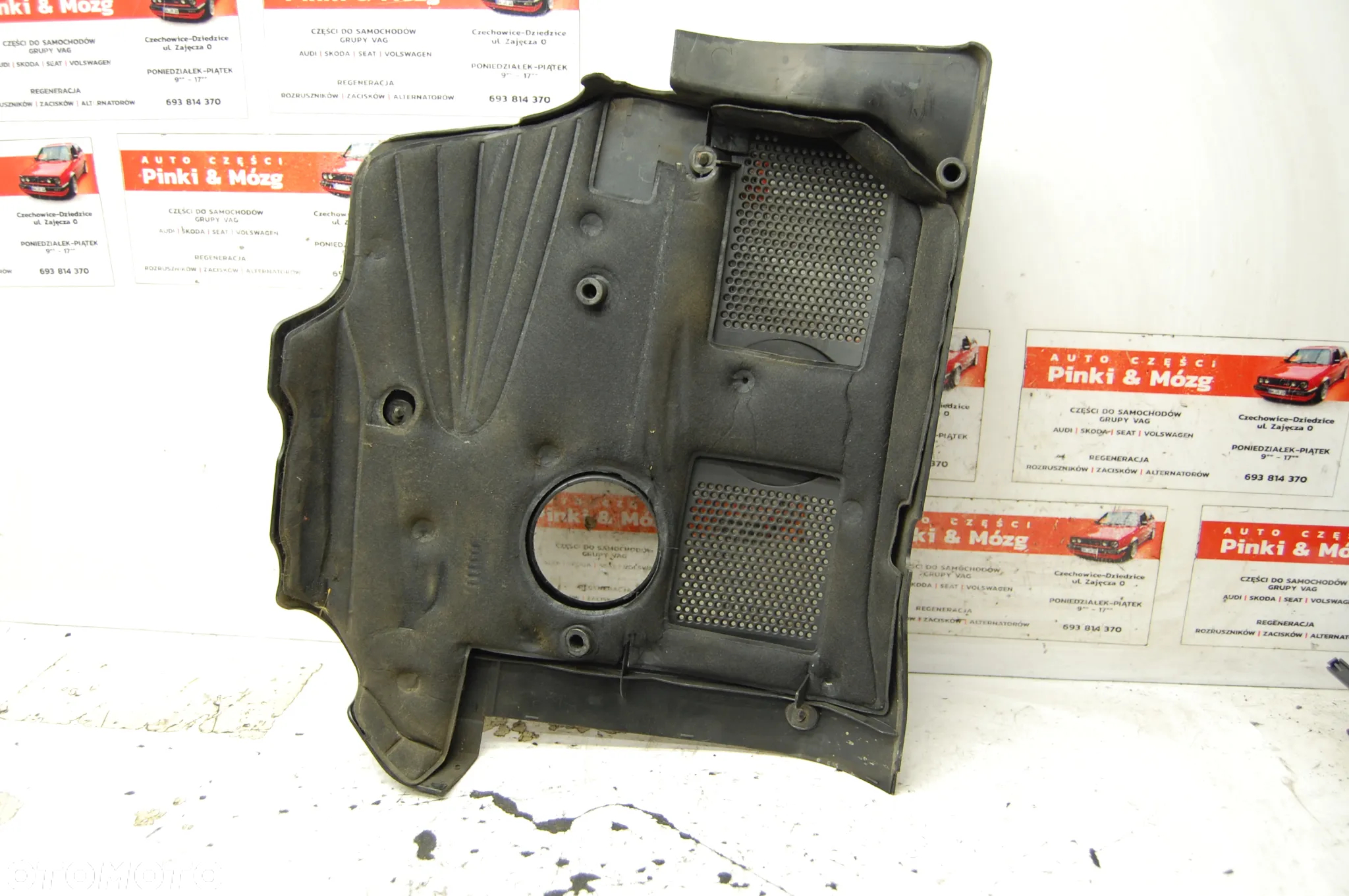 OSŁONA POKRYWA GÓRNA SILNIKA 058103724K SKODA SUPERB I VW PASSAT B5 - 2