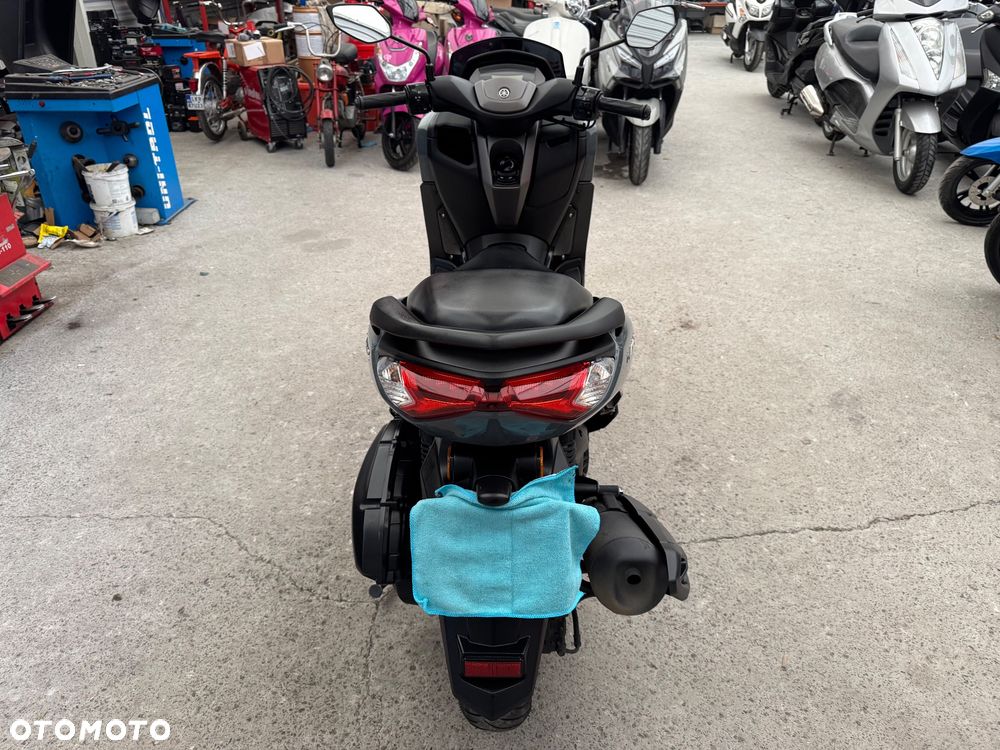 Yamaha NMAX - 6