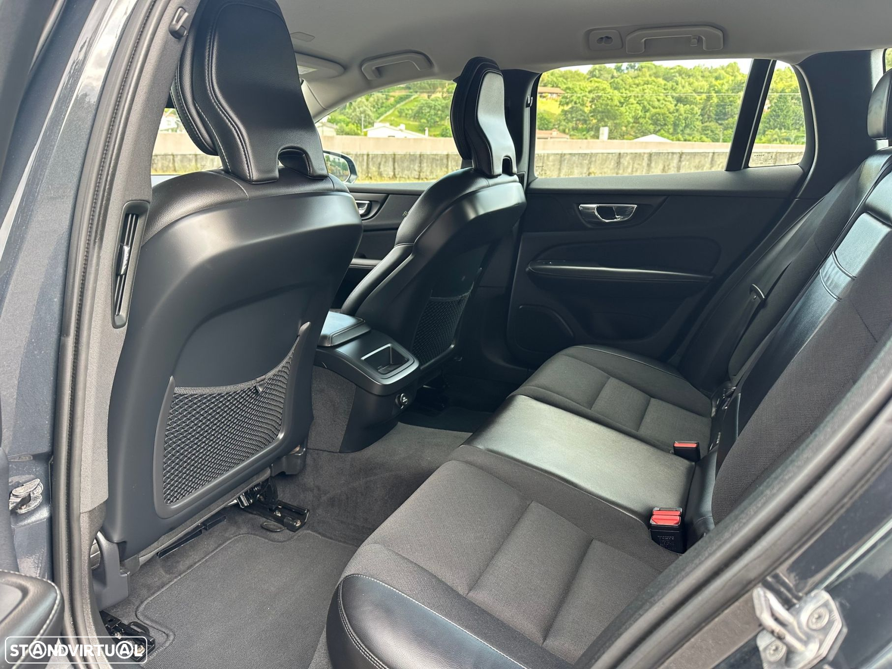 Volvo V60 2.0 D3 Momentum - 15