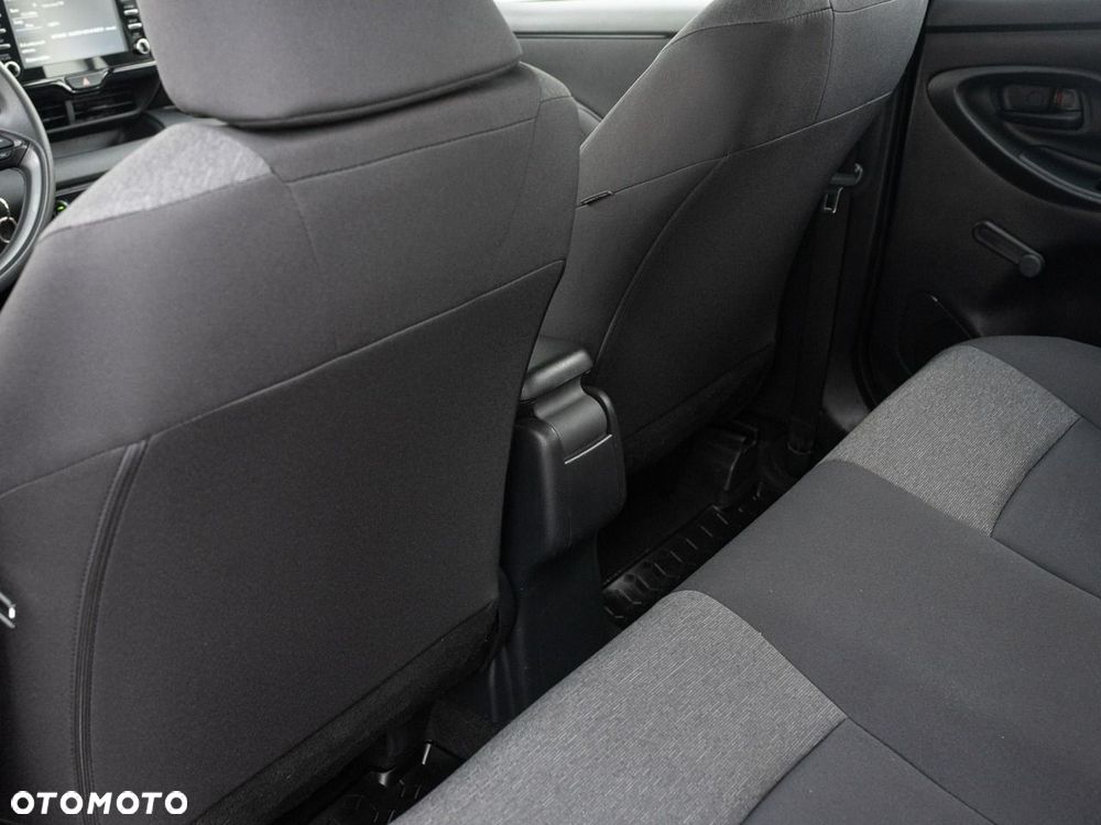 Toyota Yaris - 22