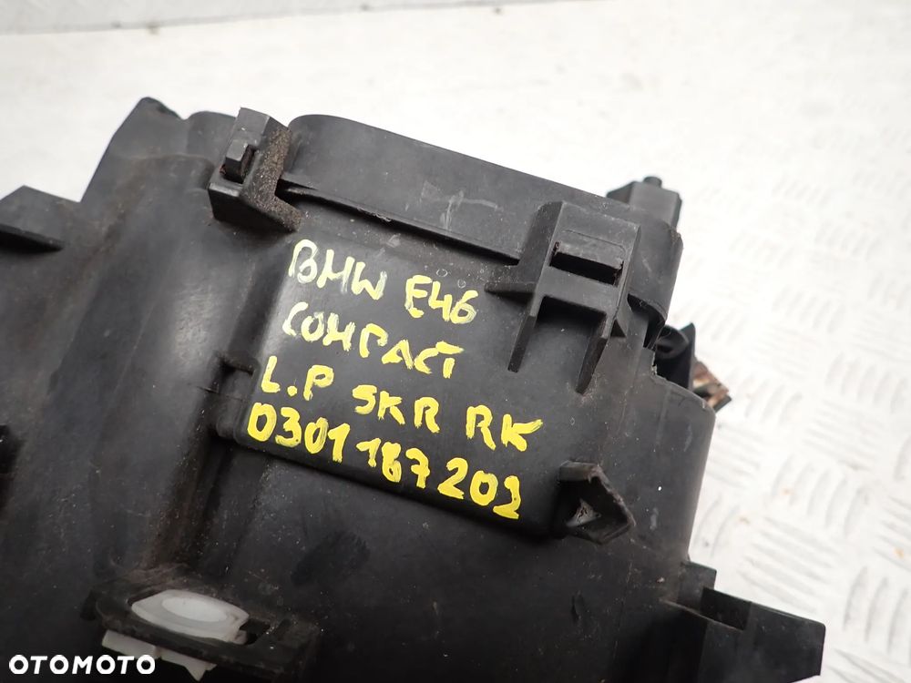 LAMPA LEWY / PRAWY PRZÓD BMW E46 COMPACT  0301167202 / 0201187201. - 2