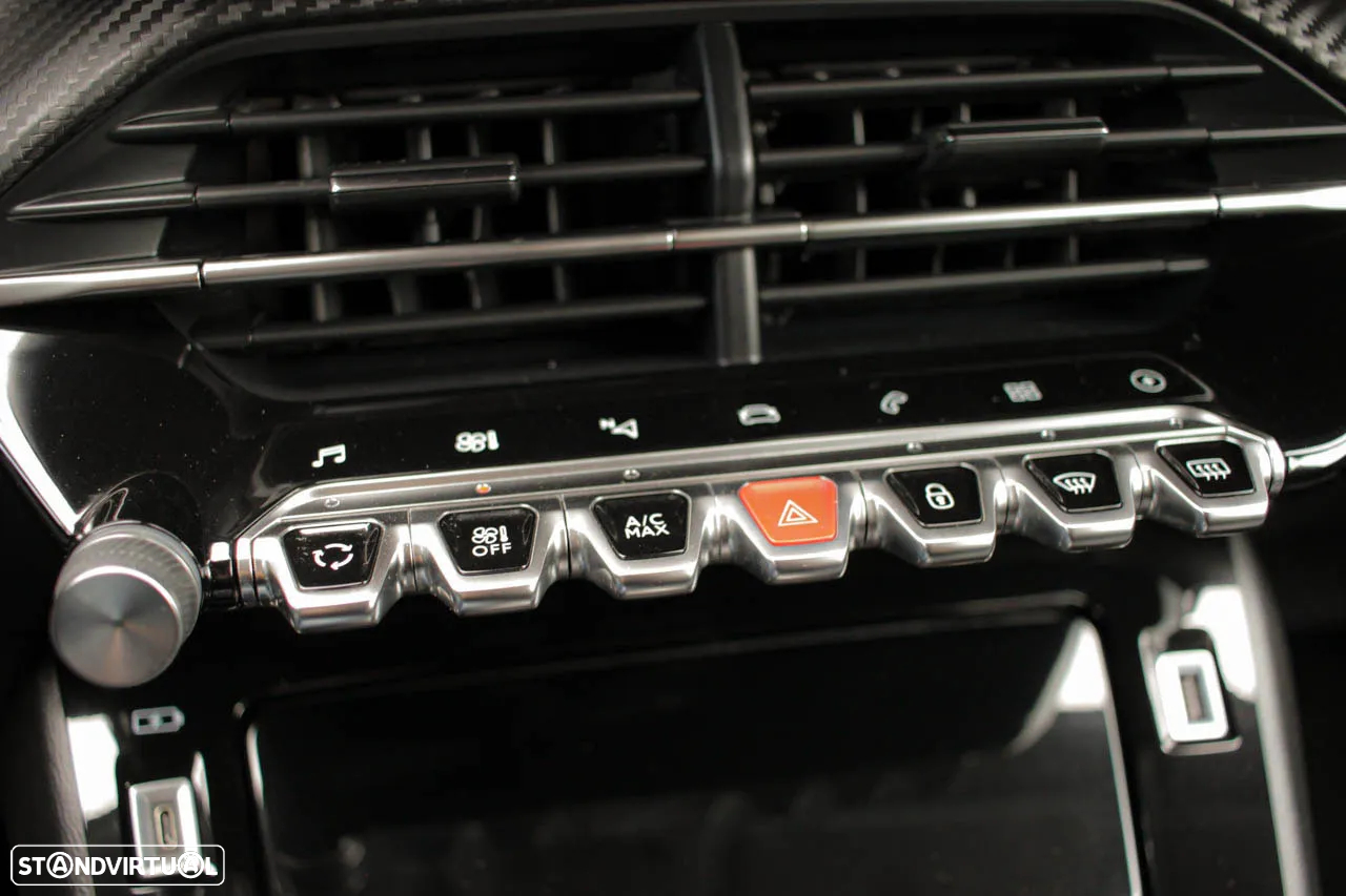 Peugeot e-2008 50 kWh Allure - 15