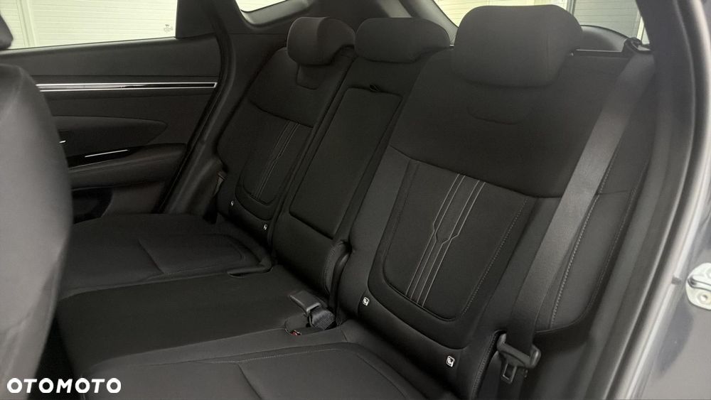 Hyundai Tucson 1.6 T-GDi HEV Modern 2WD - 16