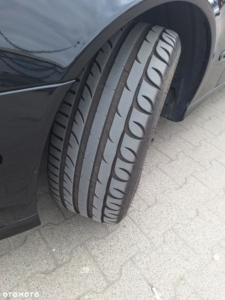 Mercedes-Benz Klasa E 240 4Matic Avantgarde - 12