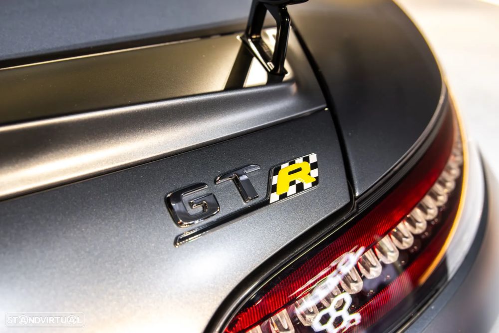 Mercedes-Benz AMG GT R - 27