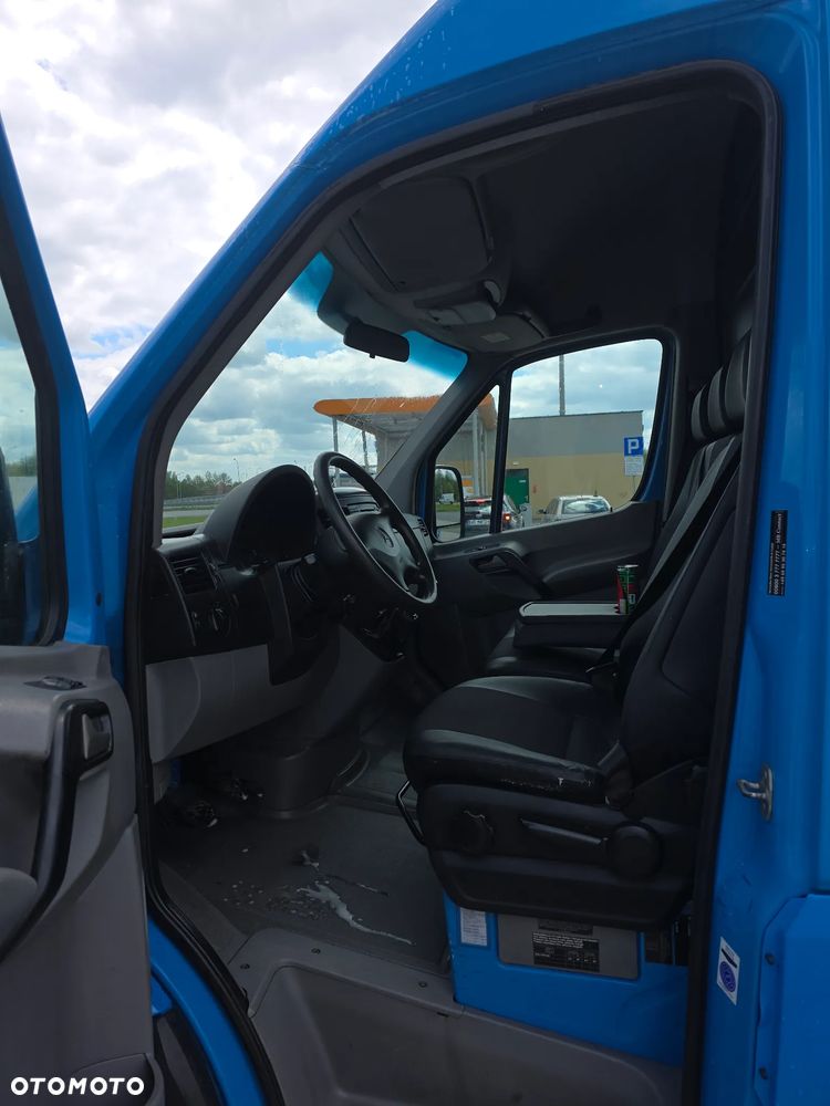 Mercedes-Benz Sprinter - 6