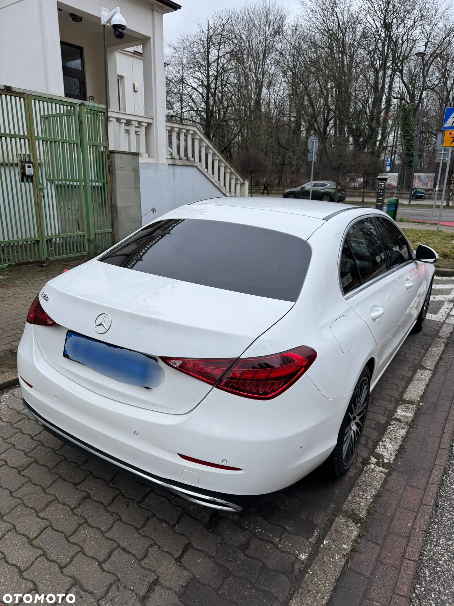 Mercedes-Benz Klasa C 180 9G-TRONIC - 4