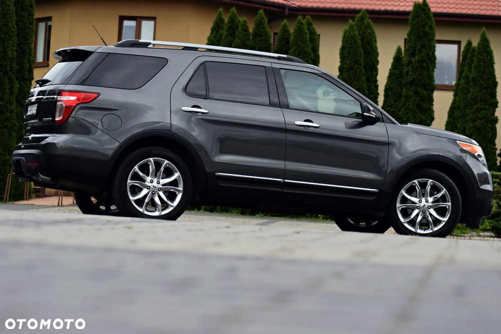 Ford Explorer - 11