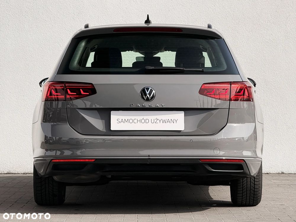 Volkswagen Passat Variant 1.5 TSI EVO Business DSG - 11