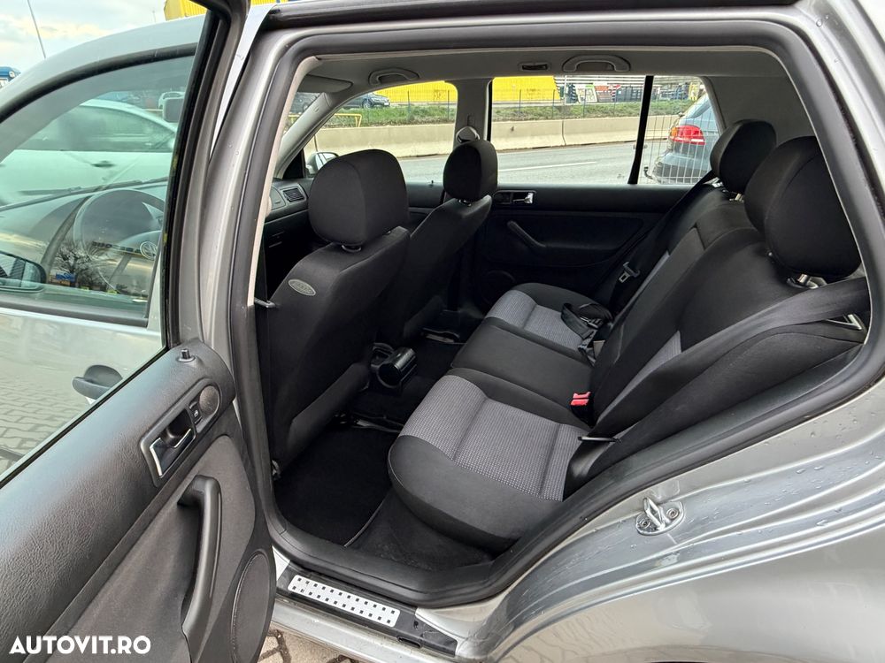 Volkswagen Golf - 21