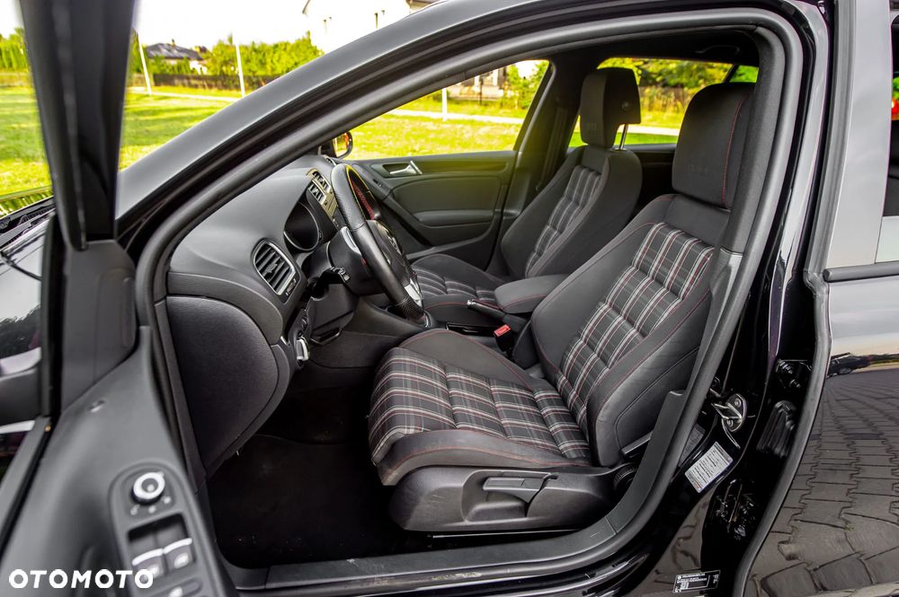 Volkswagen Golf 2.0 TSI GTI - 20