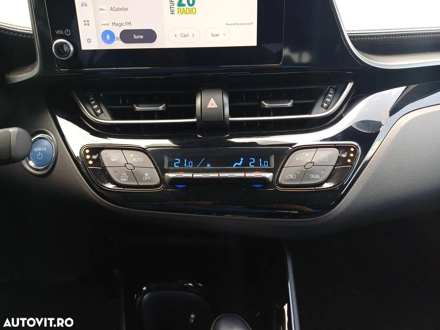 Toyota C-HR 1.8 HSD 122 CP 4x2 CVT C-lassy bi-tone - 15