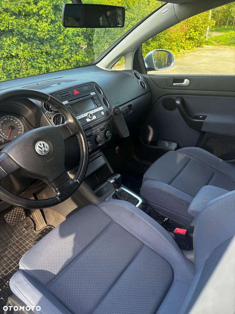 Volkswagen Golf 1.9 TDI Comfortline DSG - 4