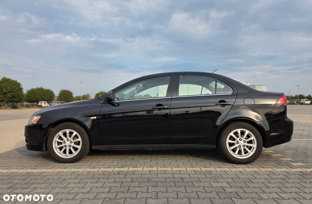 Mitsubishi Lancer 1.6 Inform - 3