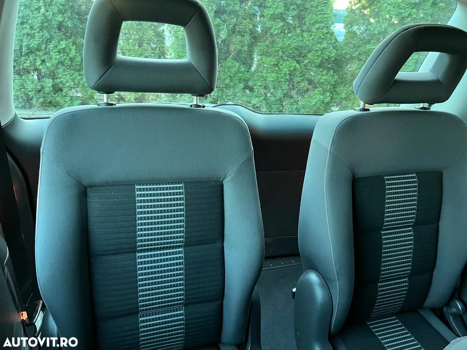 Volkswagen Sharan 1.9 TDI Highline Aut - 12