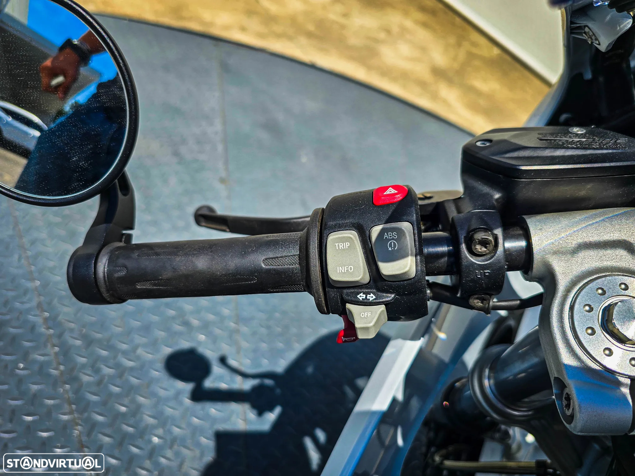 BMW R nineT Racer - 11