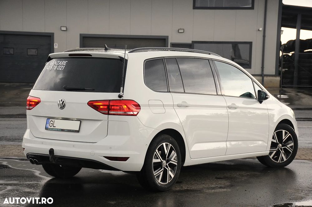Volkswagen Touran 2.0 TDI DSG Highline - 3