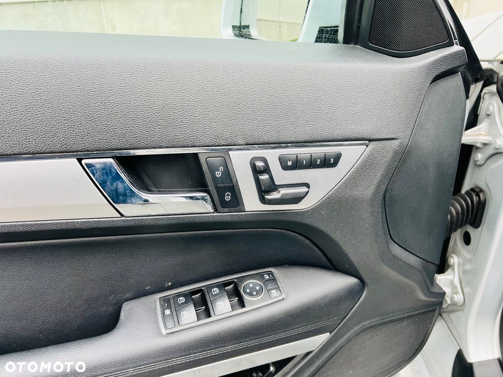 Mercedes-Benz Klasa E 250 CDI DPF BlueEFFICIENCY Automatik Avantgarde - 25