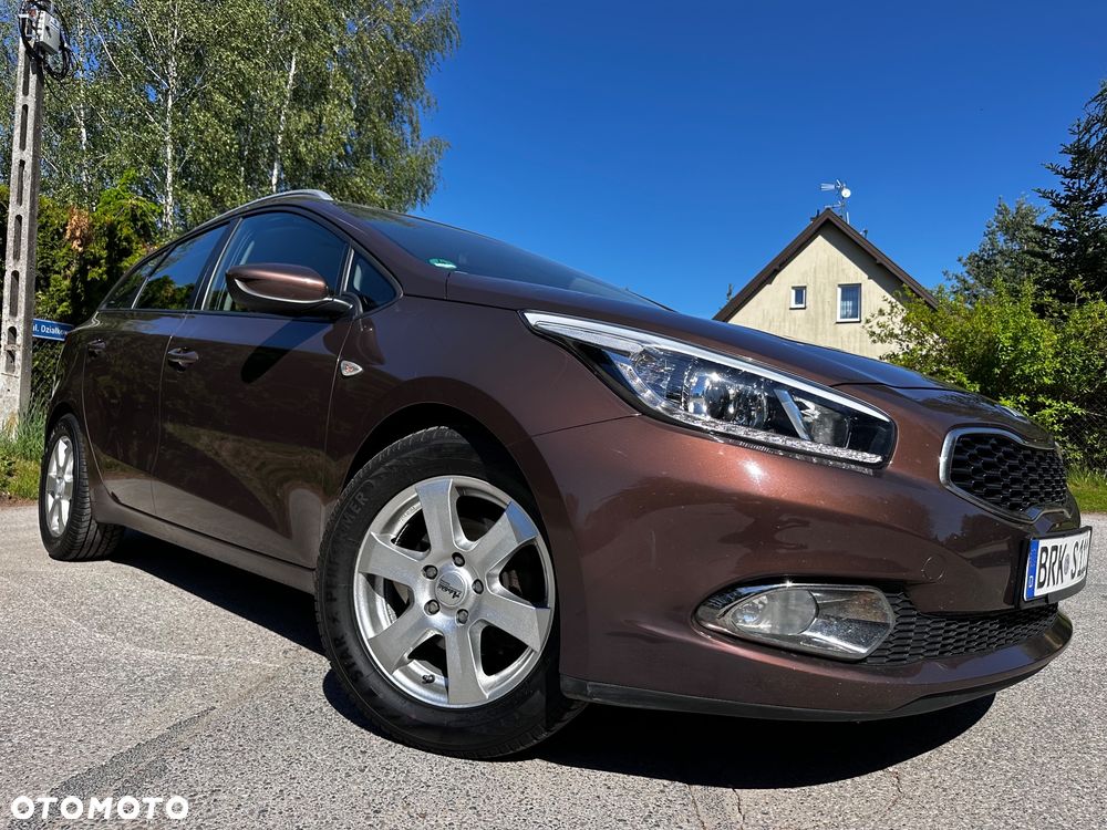 Kia Ceed 1.4 CVVT Fifa World Cup Edition - 2