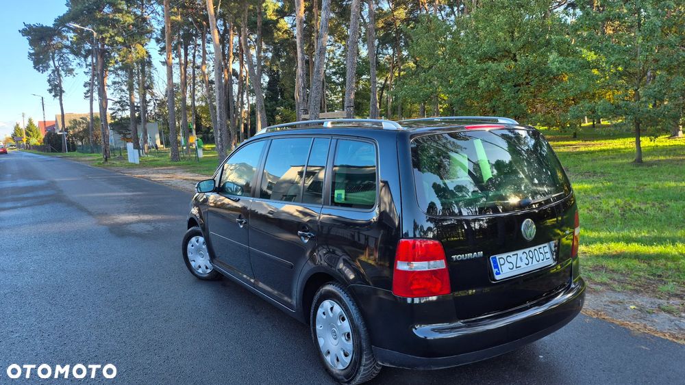Volkswagen Touran - 9