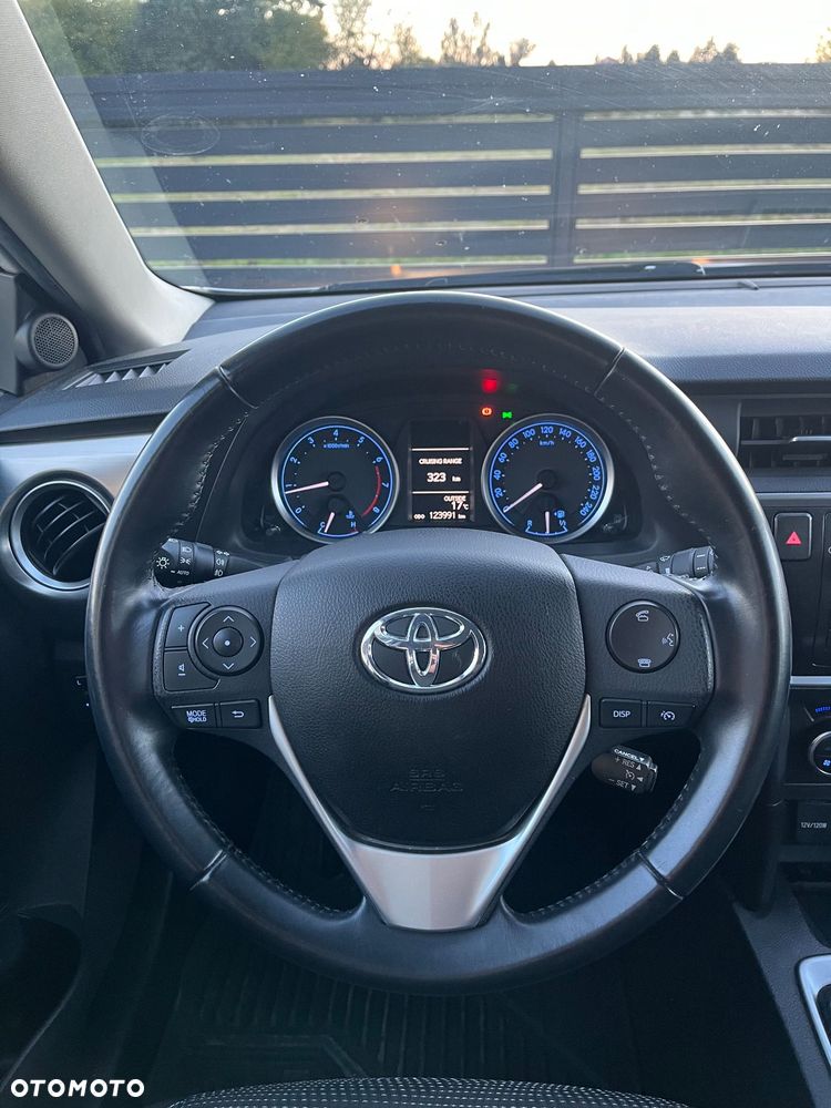 Toyota Auris - 29