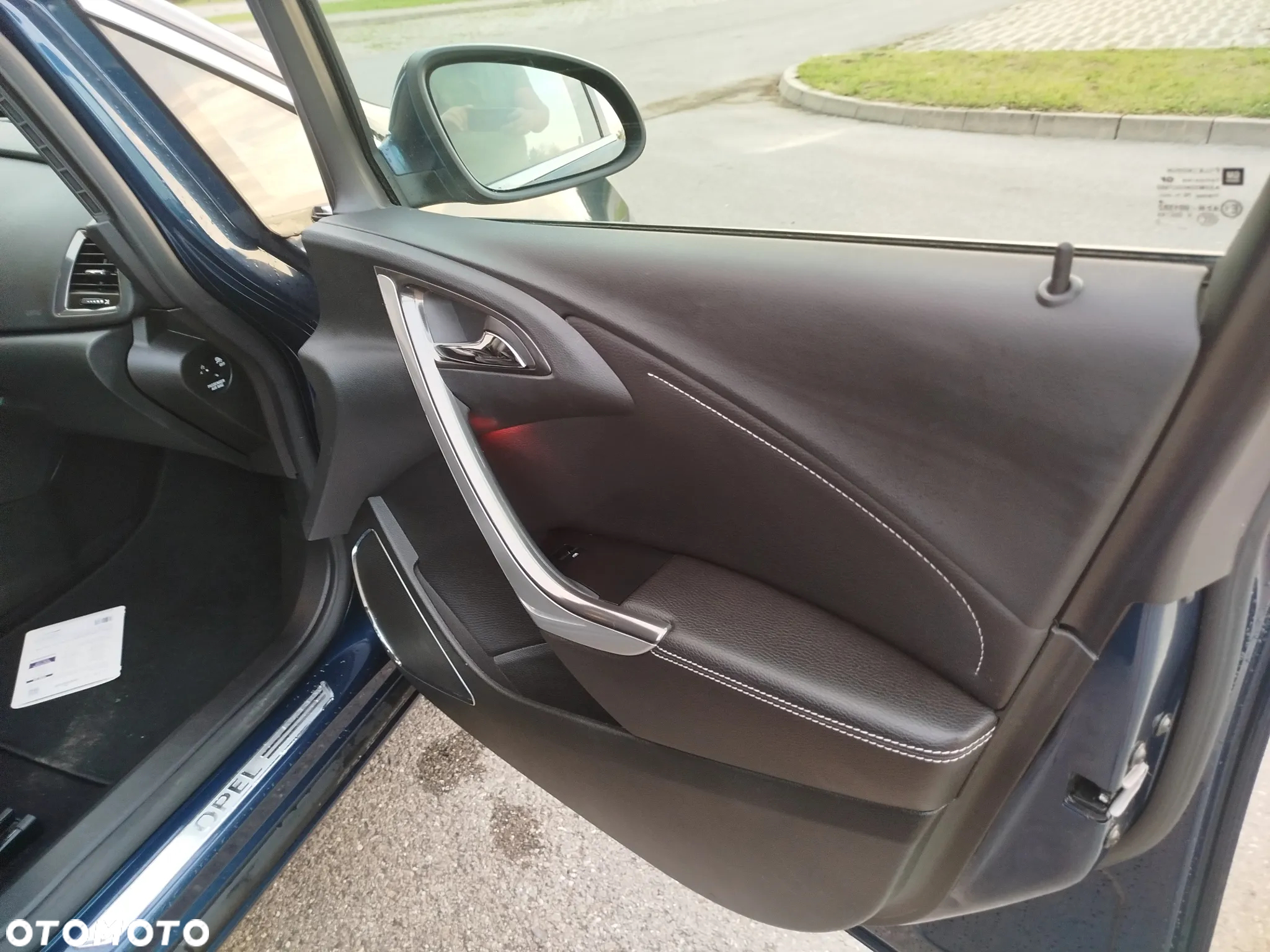 Opel Astra 1.4 Turbo Cosmo - 24