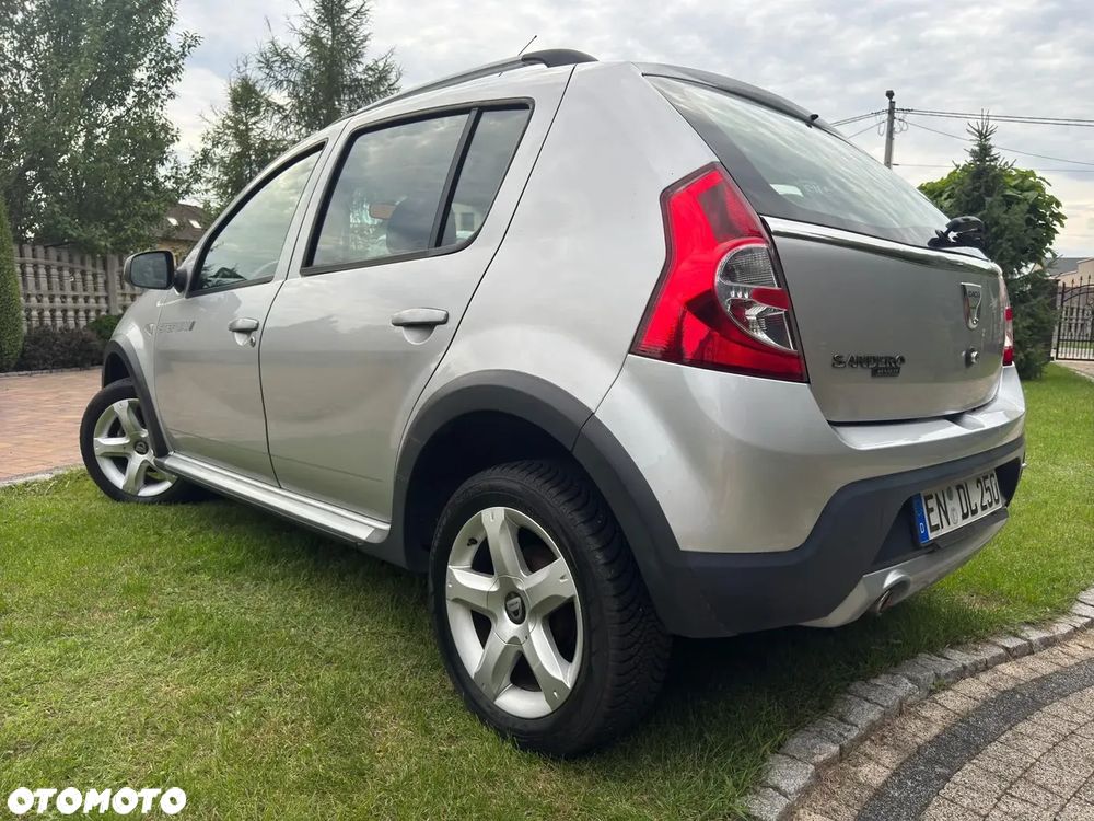 Dacia Sandero Stepway 1.6 - 2