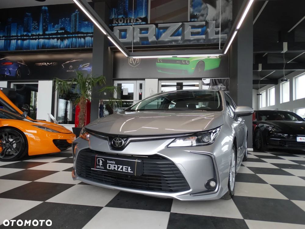 Toyota Corolla - 1