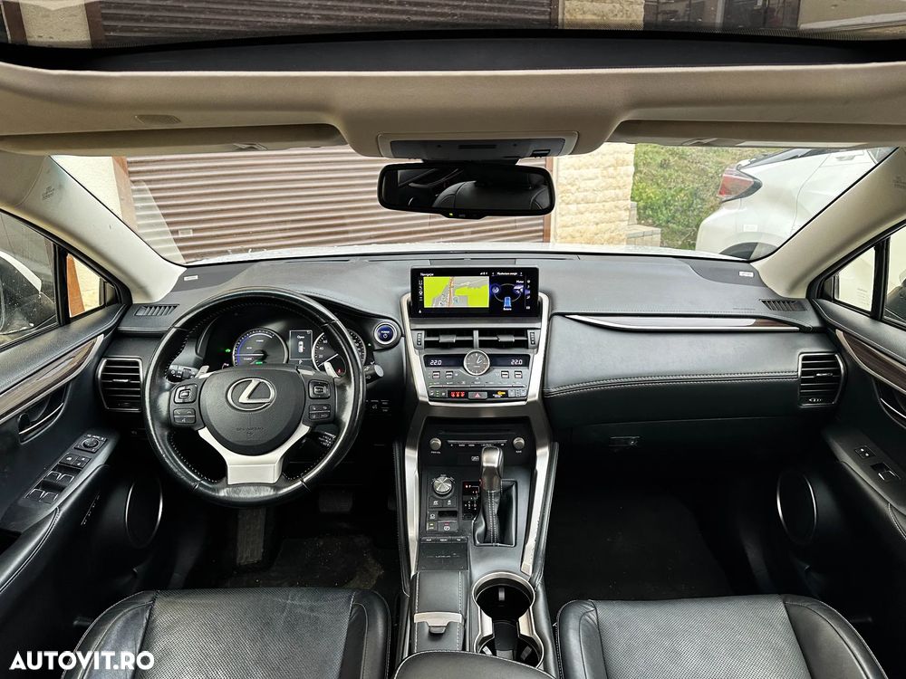 Lexus Seria NX - 10