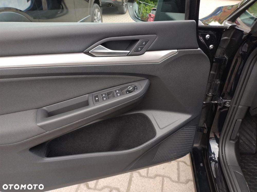 Volkswagen Golf - 11