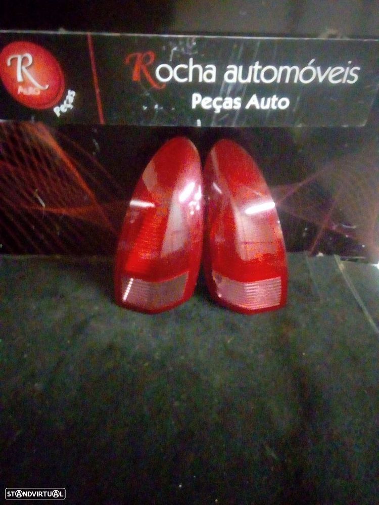 Farolim Stop Esq Alfa Romeo 147 (937_) - 1