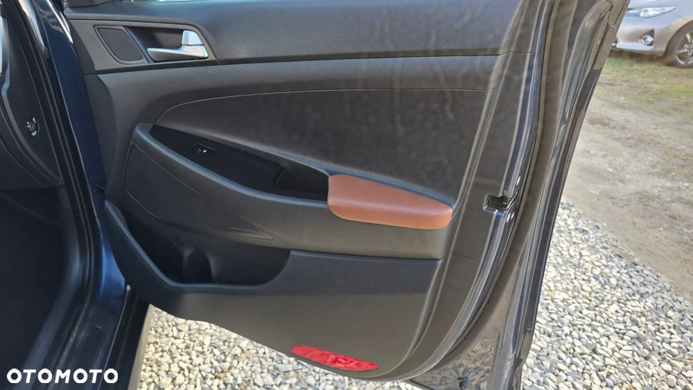 Hyundai Tucson blue 1.6 GDi 2WD Navi - 21