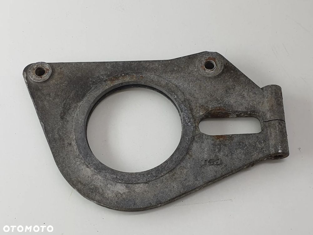 MOCOWANIE ZACISKU JARZMO  TGB BLADE 250 - 4