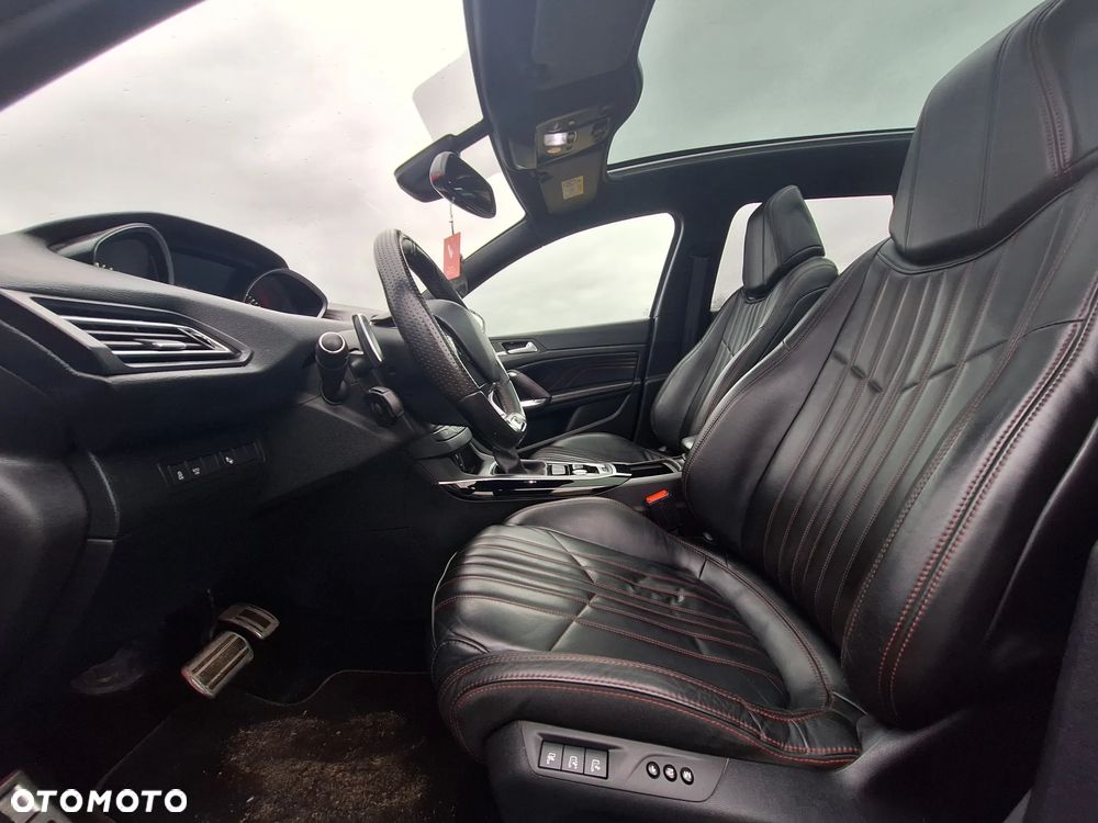 Peugeot 308 - 24