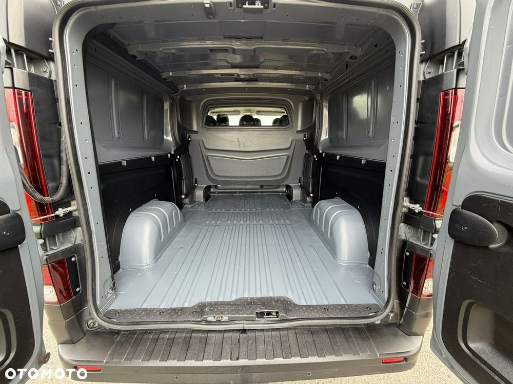 Renault Trafic - 16