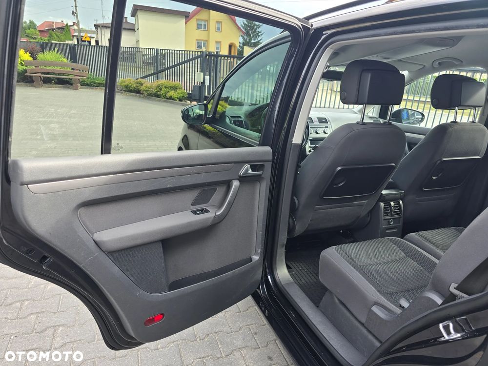 Volkswagen Touran 1.6 TDI DPF BlueMotion Technology Comfortline - 21