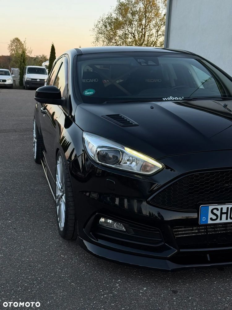 Ford Focus 2.0 EcoBoost ST - 20