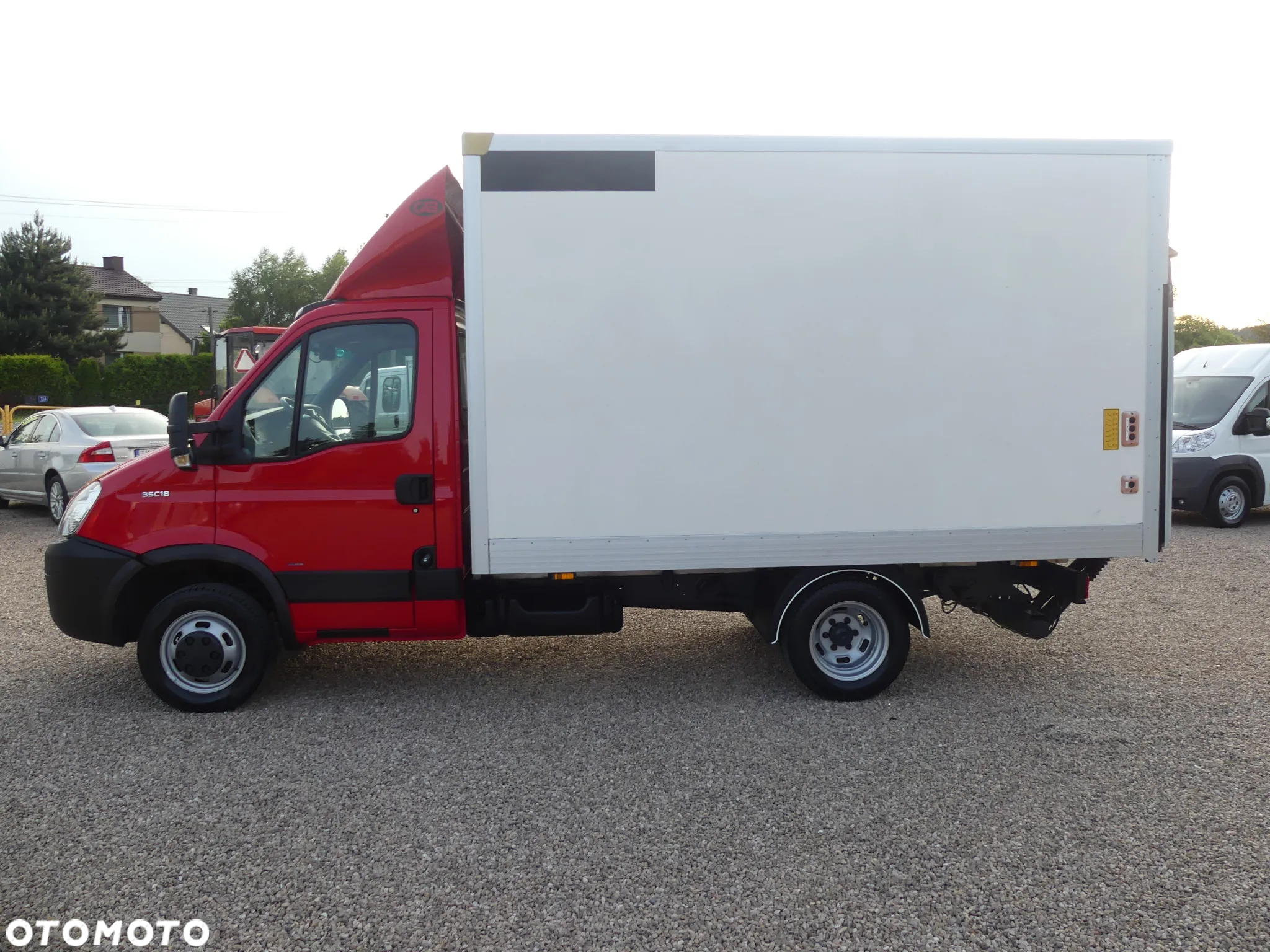 Iveco DAILY 35C18 NA BLIŻNIAKU IZOTERMA - 8