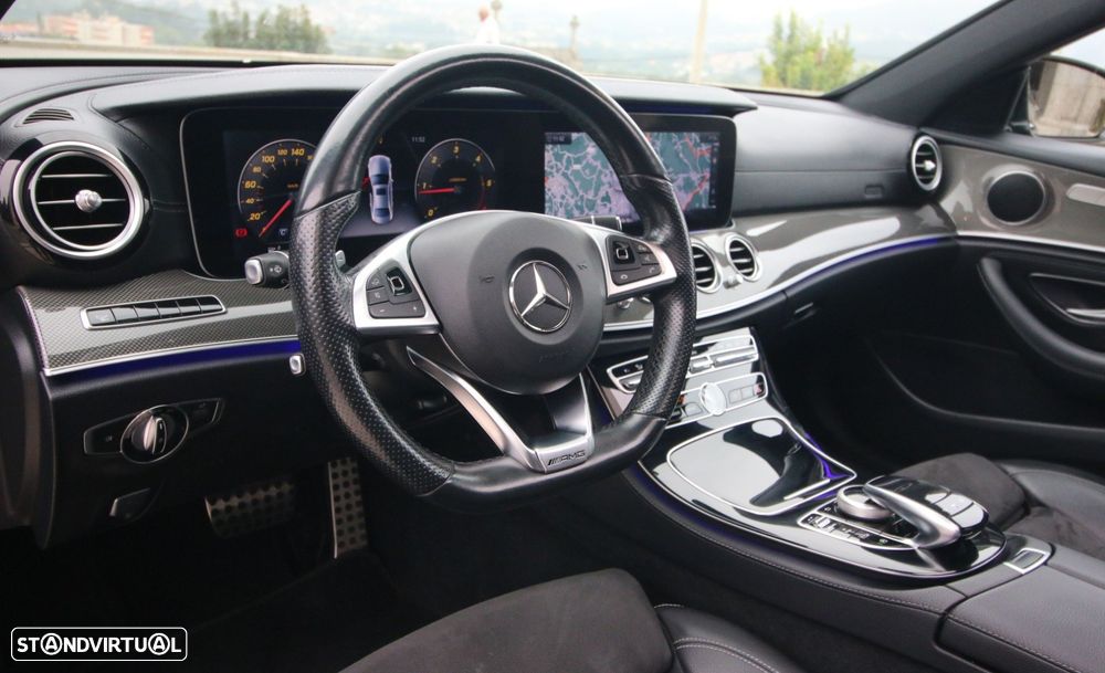 Mercedes-Benz E 220 d AMG - 24