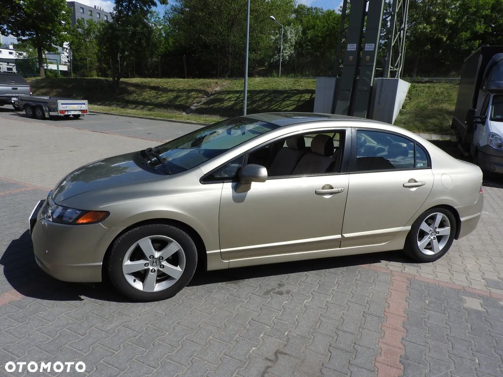 Honda Civic 1.8 Executive - 8