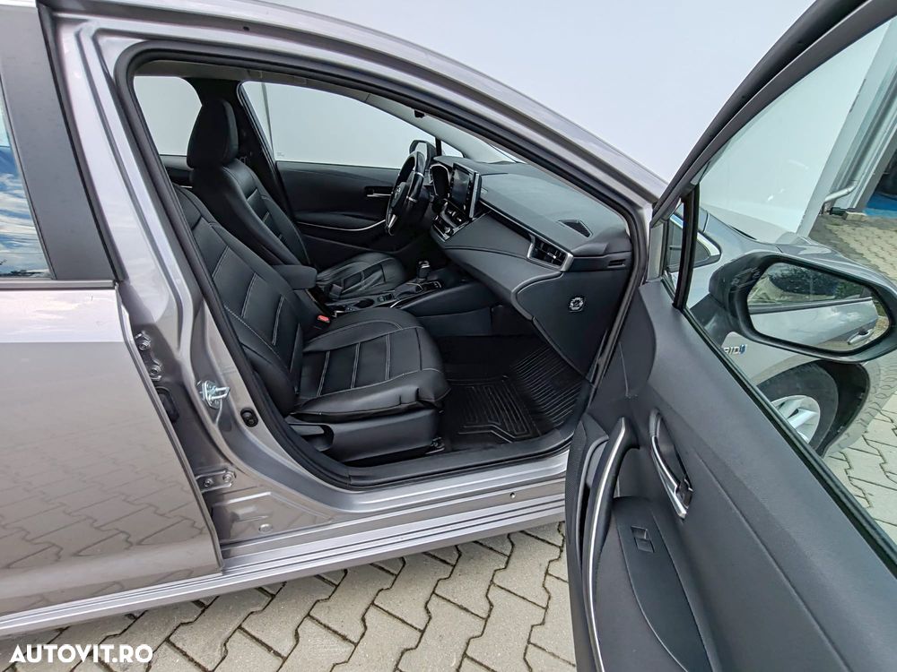 Toyota Corolla 1.8 HSD Dynamic - 9