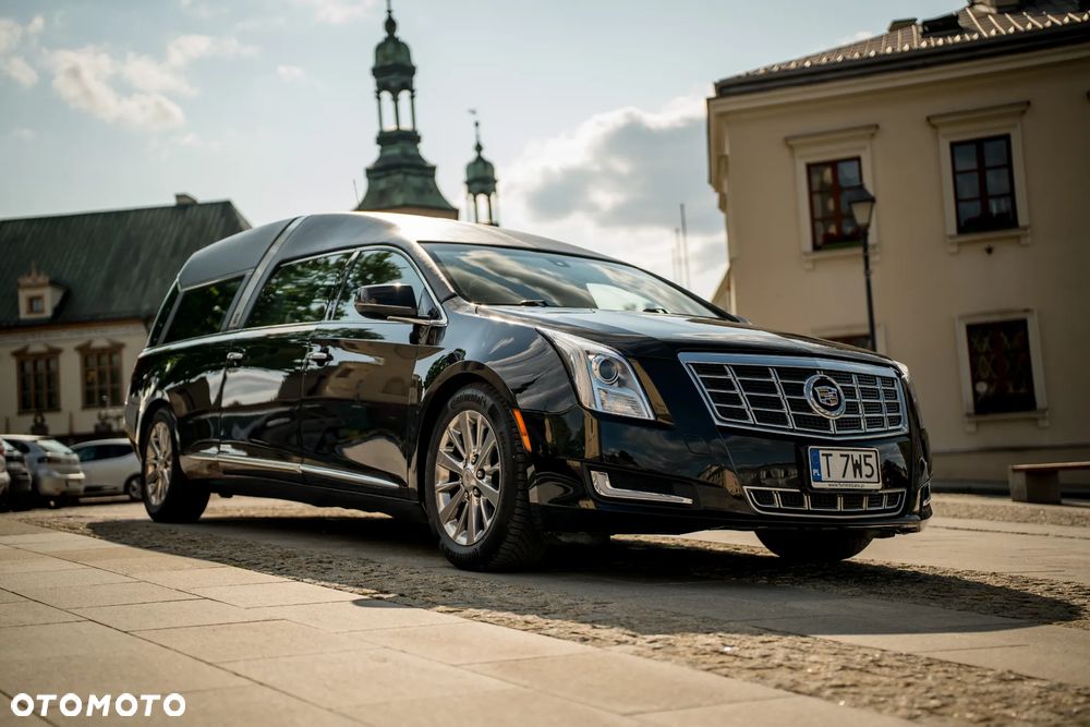 Cadillac XTS - 1