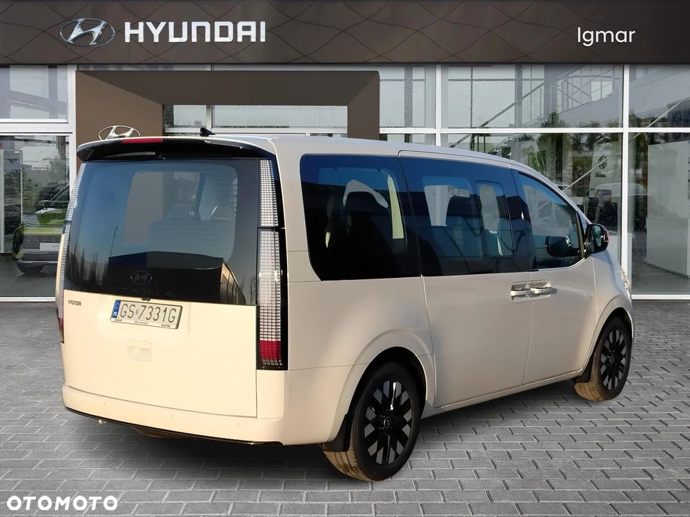 Hyundai Staria 1.6 T-GDI HEV Luxury - 5