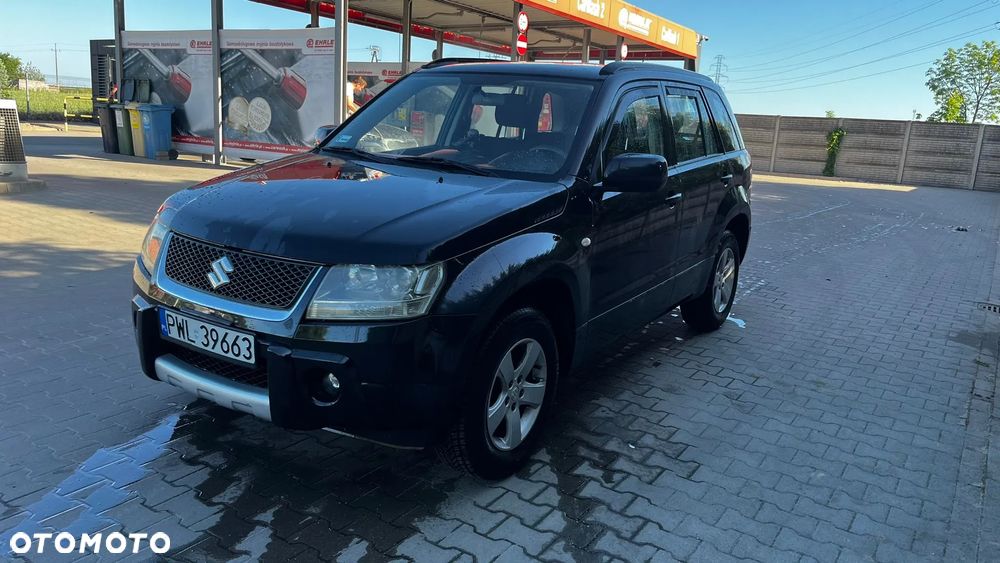 Suzuki Grand Vitara 2.0 Comfort + - 14