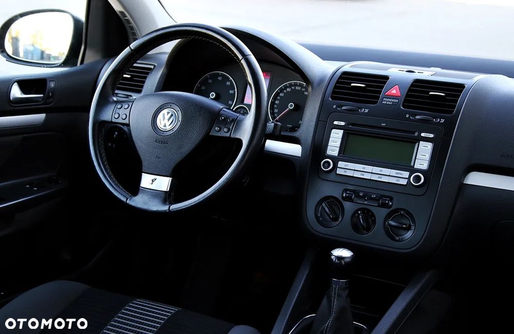 Volkswagen Golf V 1.6 Trendline - 30