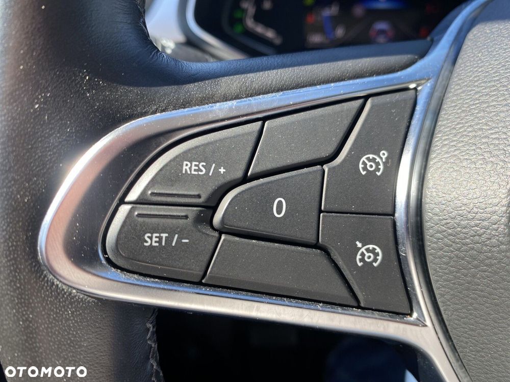 Renault Captur - 23