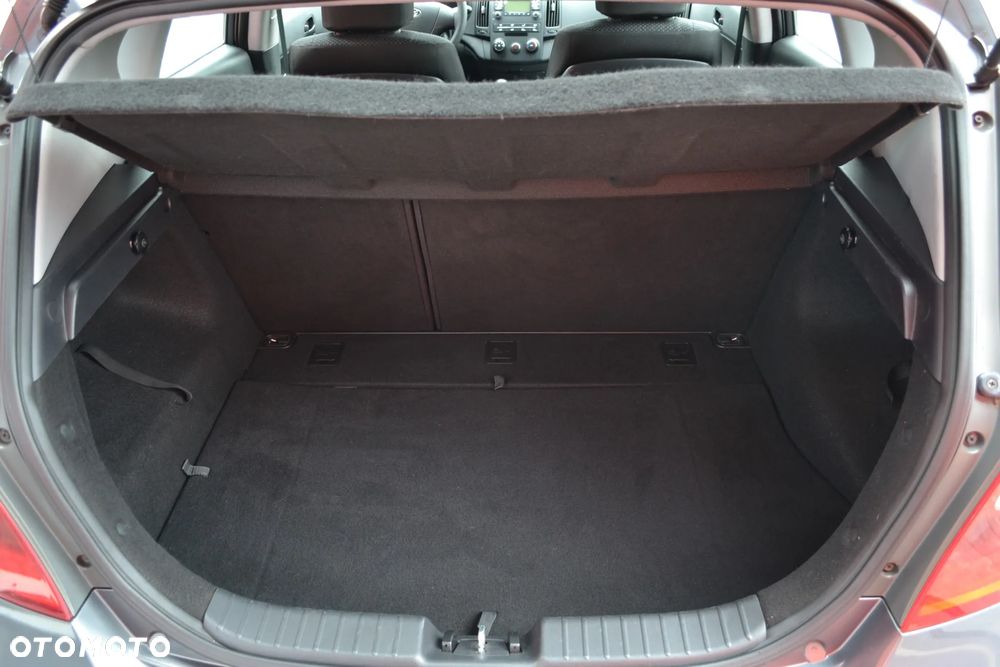 Hyundai i30 1.4 Blue Comfort - 16